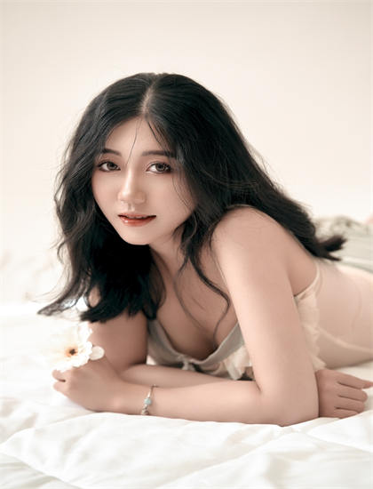 油脂：瑞戴尔高中 第一季音乐配乐解析：音效设计与主题曲创作分析，演员访谈